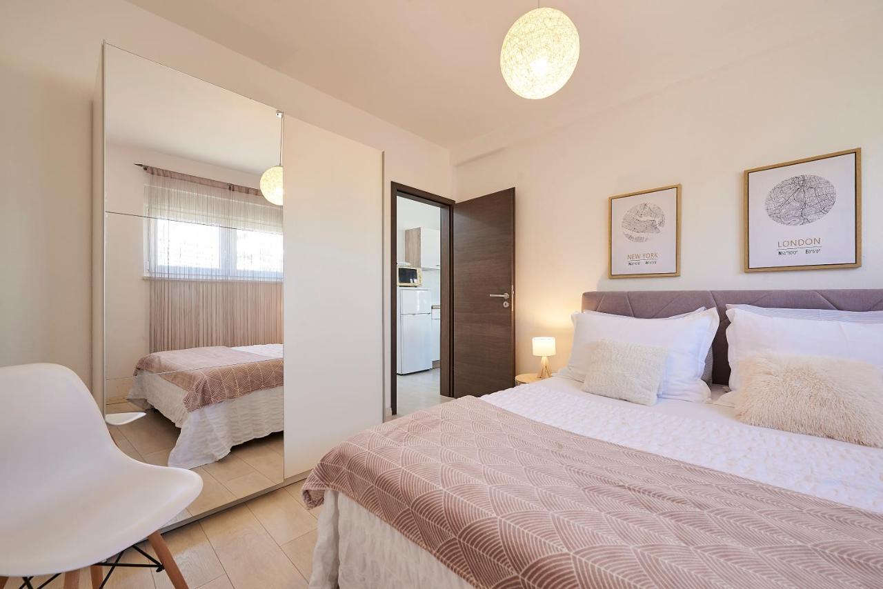 Apartmani Sara I Klara Trogir Zewnętrze zdjęcie