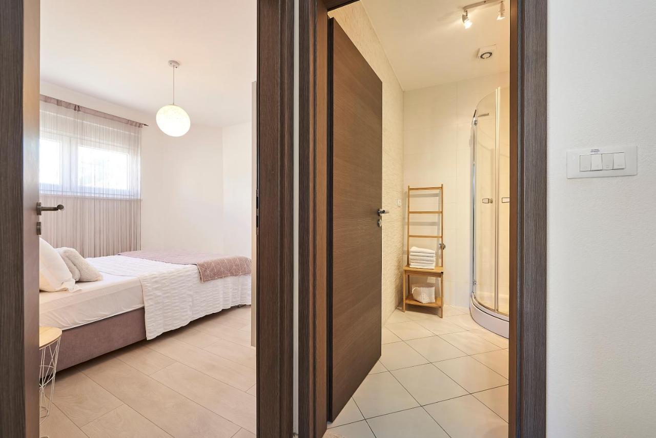 Apartmani Sara I Klara Trogir Zewnętrze zdjęcie