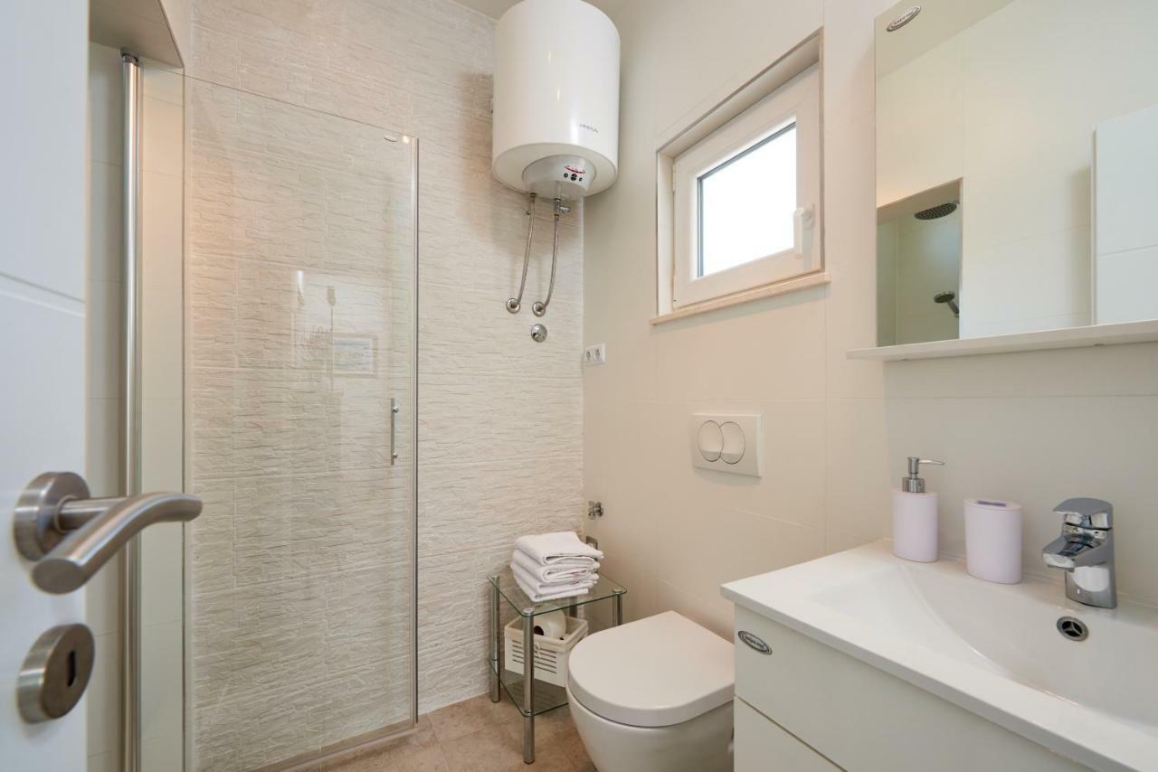 Apartmani Sara I Klara Trogir Zewnętrze zdjęcie
